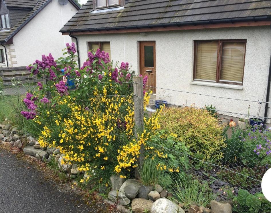 Bed and Breakfast 9 Kirk Road Cromdale Exterior foto